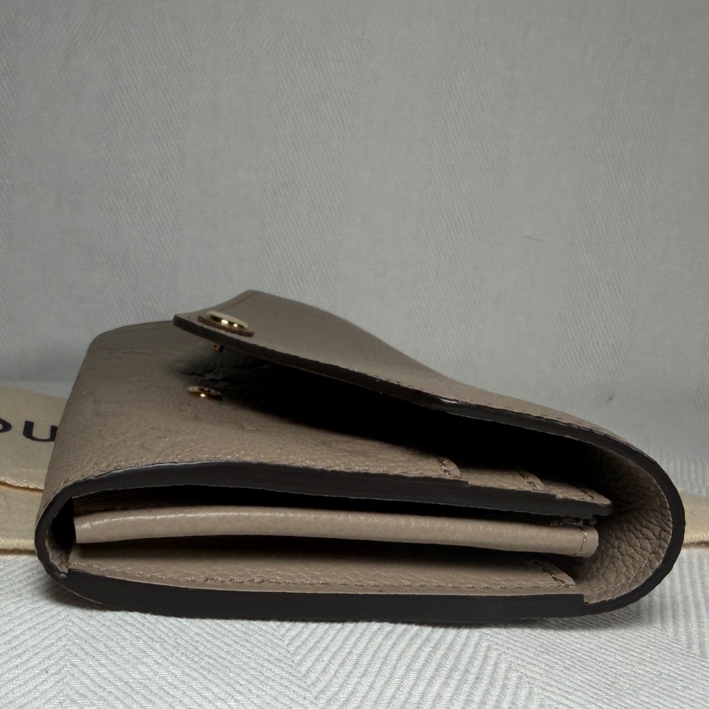 Louis Vuitton Sarah Wallet NM Tourterelle Grey Empreinte - Picture 4 of 9